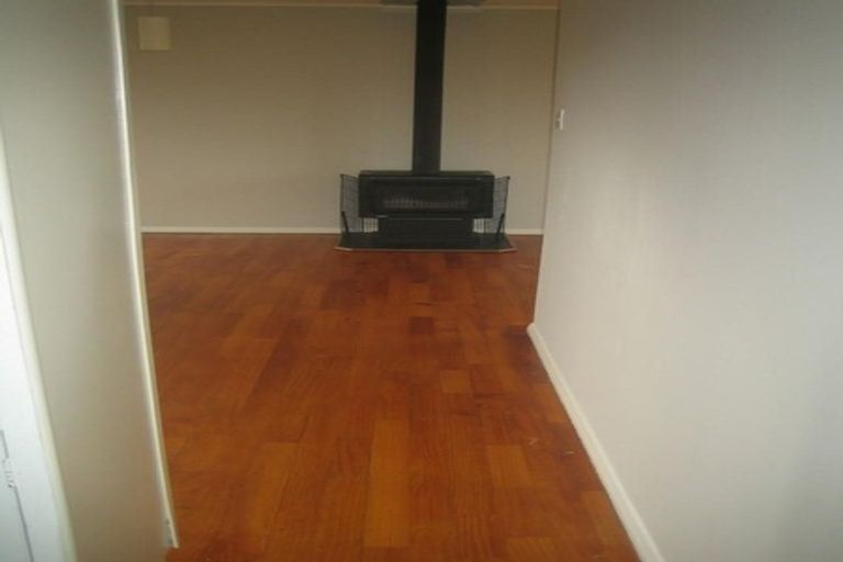 Photo of property in 72b Arimu Road, Papakura, 2110