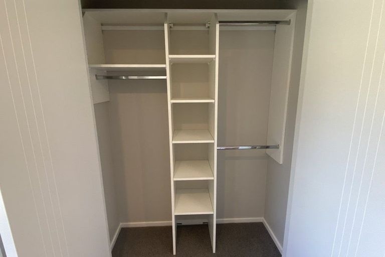 Photo of property in 2/7 Grays Road, Plimmerton, Porirua, 5026