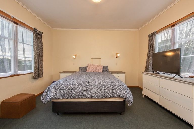 Photo of property in 43 Aotaki Street, Otaki, 5512
