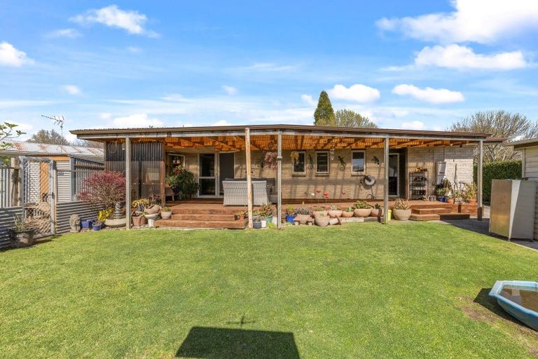 Photo of property in 66 Oakfield Crescent, Pukete, Hamilton, 3200