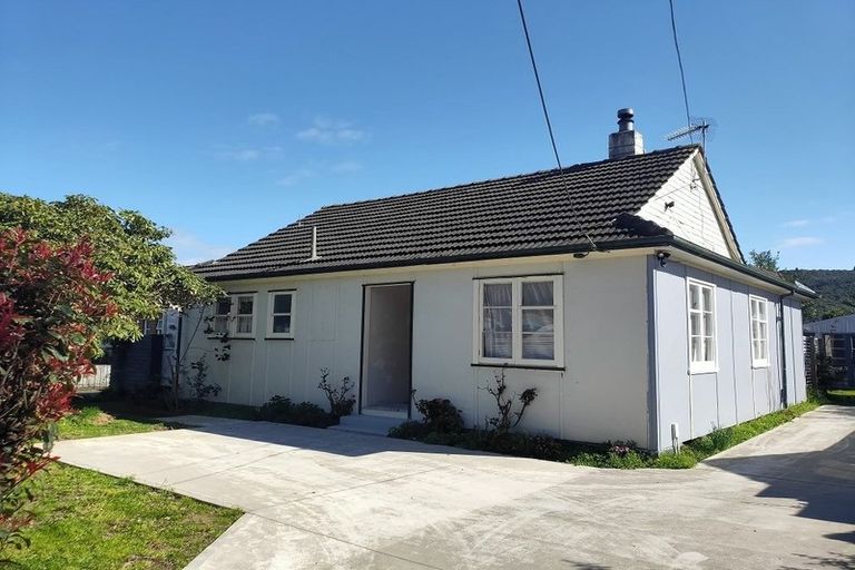 Photo of property in 1145 High Street, Taita, Lower Hutt, 5011