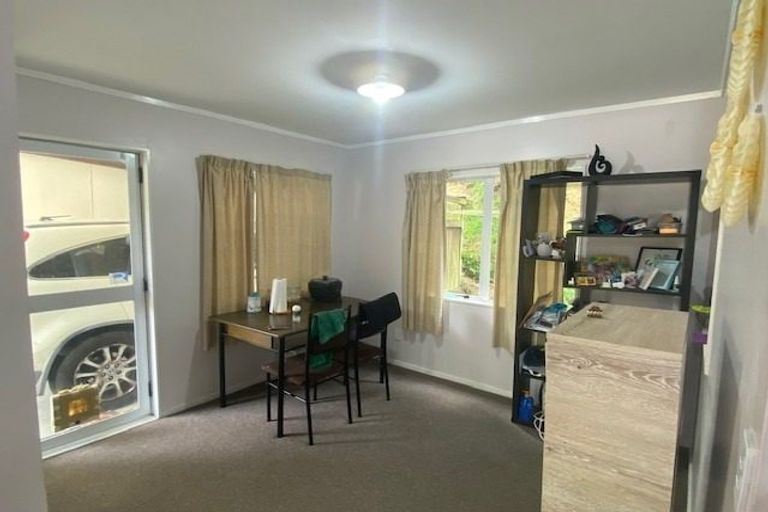 Photo of property in 82 Middleton Road, Churton Park, Wellington, 6037