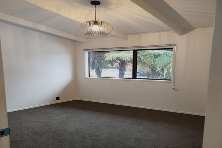 Photo of property in 1/9 Titoki Street, Te Atatu Peninsula, Auckland, 0610