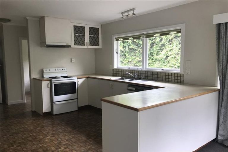 Photo of property in 23 Warren Avenue, Three Kings, Auckland, 1042