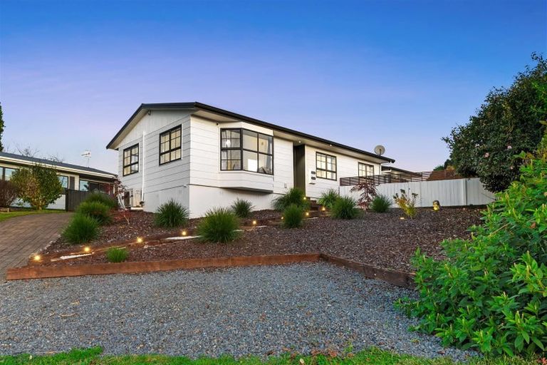 Photo of property in 8 Taurus Place, Kawaha Point, Rotorua, 3010