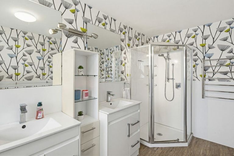 Photo of property in 1 Graham Street, Shannon, 4821