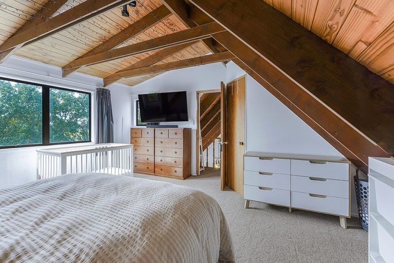 Photo of property in 74a Kahikatea Drive, Melville, Hamilton, 3206