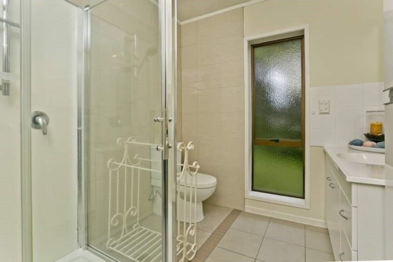 Photo of property in 1/207 Manuka Road, Bayview, Auckland, 0629