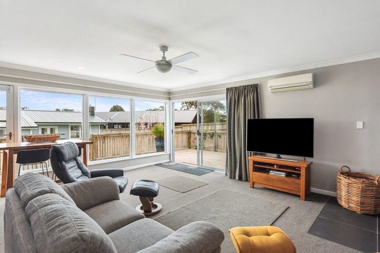 Photo of property in 53a Elizabeth Street, Waikanae, 5036