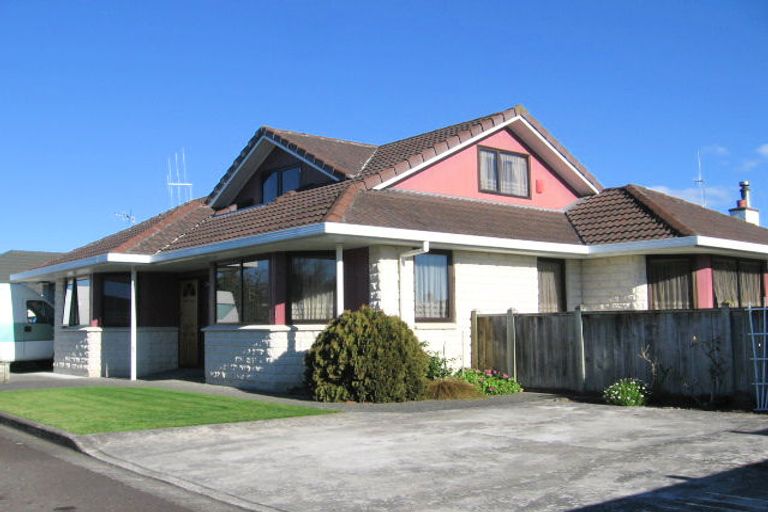 Photo of property in 18 Rata Street, Roslyn, Palmerston North, 4414