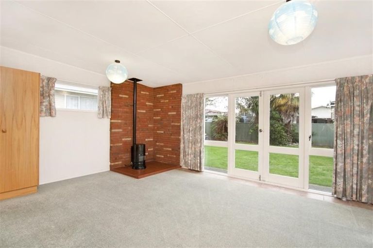 Photo of property in 14 Kapiti Place, Awapuni, Palmerston North, 4412
