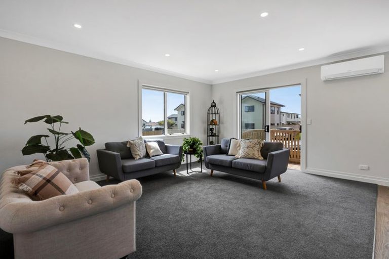 Photo of property in 16 Holford Street, Westown, New Plymouth, 4310