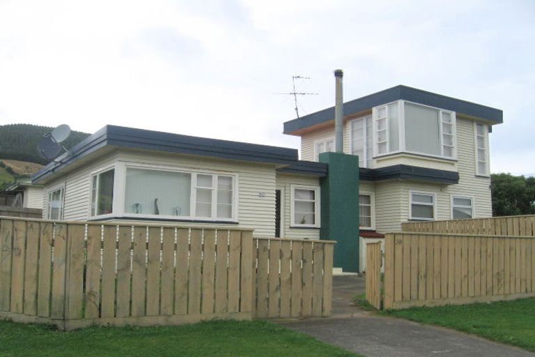 Photo of property in 30a Coates Street, Tawa, Wellington, 5028