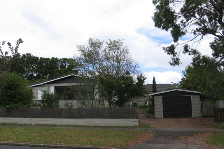 Photo of property in 97 Beach Haven Road, Beach Haven, Auckland, 0626