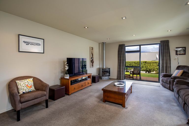 Photo of property in 23 Chandler Crescent, Clyde, 9330