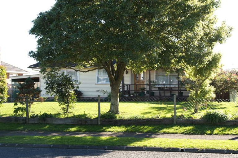 Photo of property in 14 Hokianga Street, Mangere East, Auckland, 2024