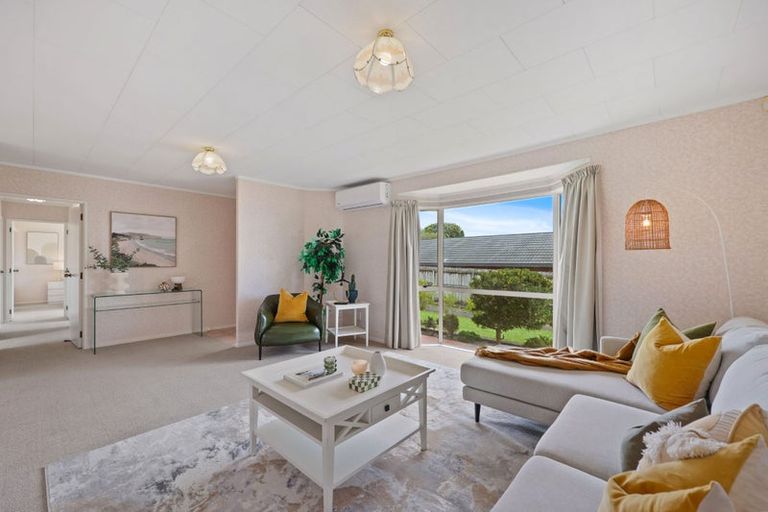 Photo of property in 22 Harvest Drive, Henderson, Auckland, 0612