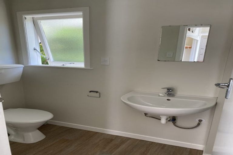 Photo of property in 23 Rawhiti Terrace, Kelburn, Wellington, 6012