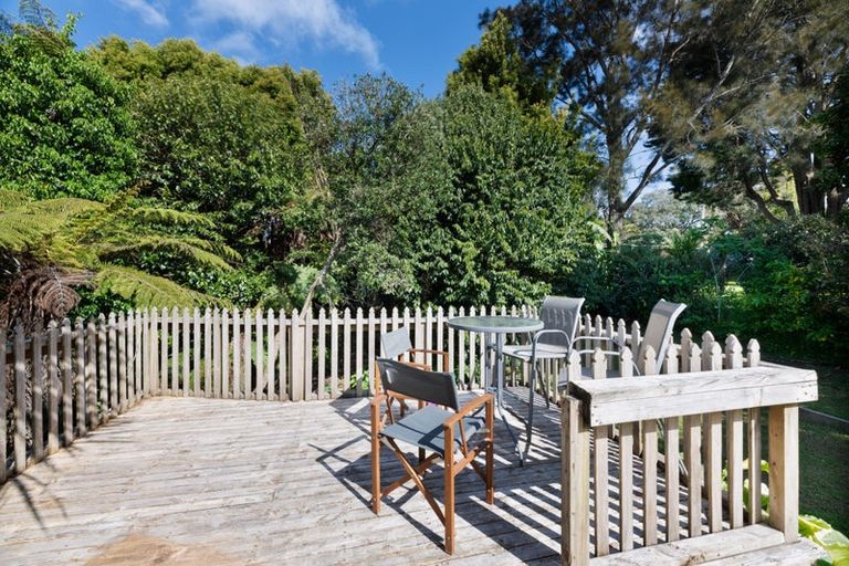 Photo of property in 2/45 Cron Avenue, Te Atatu South, Auckland, 0610