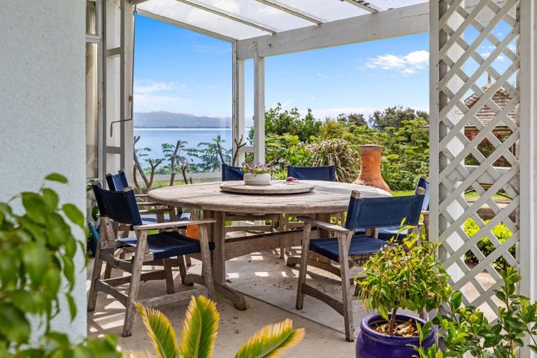 Photo of property in 21 Walnut Grove, Omokoroa, 3114