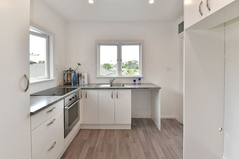 Photo of property in 21 Brixton Road, Manly, Whangaparaoa, 0930