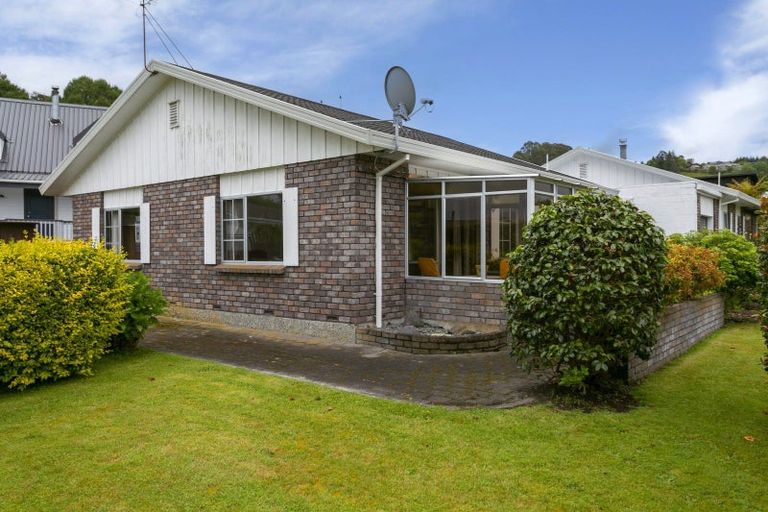 Photo of property in 11b Reeves Road, Acacia Bay, Taupo, 3330