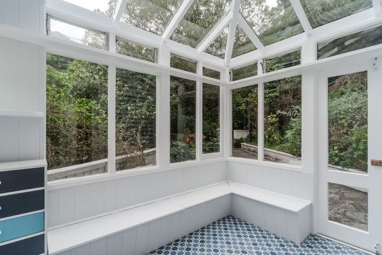 Photo of property in 100 Barnard Street, Wadestown, Wellington, 6012