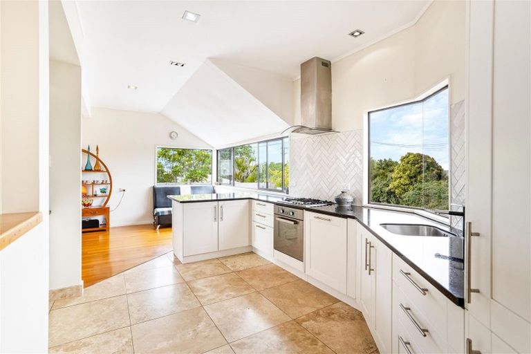 Photo of property in 107 Oaia Road, Muriwai, Waimauku, 0881