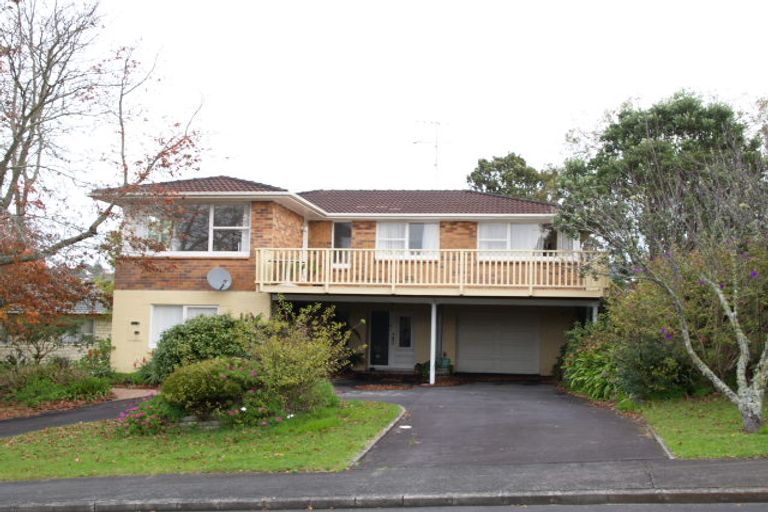 Photo of property in 31 Judkins Crescent, Cockle Bay, Auckland, 2014