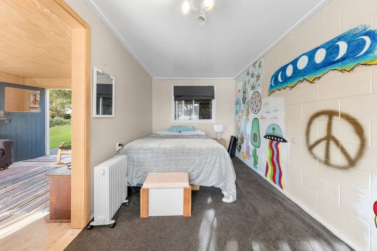 Photo of property in 15 Curtis Street, Okato, 4335