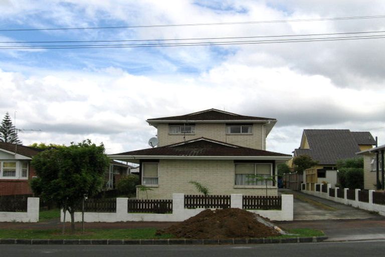 Photo of property in 27 Wainui Avenue, Point Chevalier, Auckland, 1022