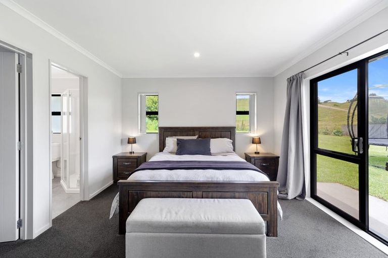 Photo of property in 182 Ballintoy Park Drive, Welcome Bay, Tauranga, 3175