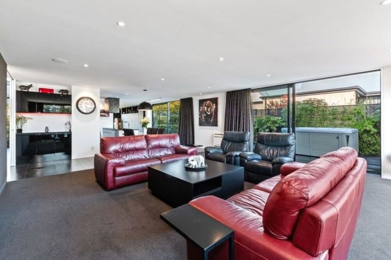 Photo of property in 8 Holmwood Road, Merivale, Christchurch, 8014