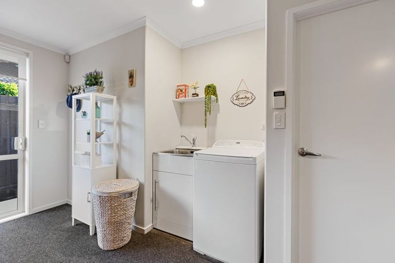 Photo of property in 17 Hansard Place, Bethlehem, Tauranga, 3110