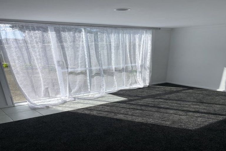 Photo of property in 27 Yearsley Place, Manurewa, Auckland, 2102