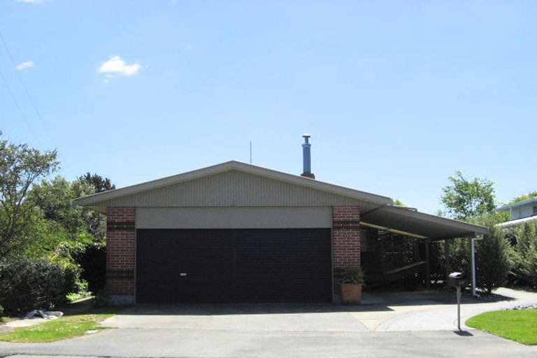 Photo of property in 17 Braithwaite Street, Ilam, Christchurch, 8041