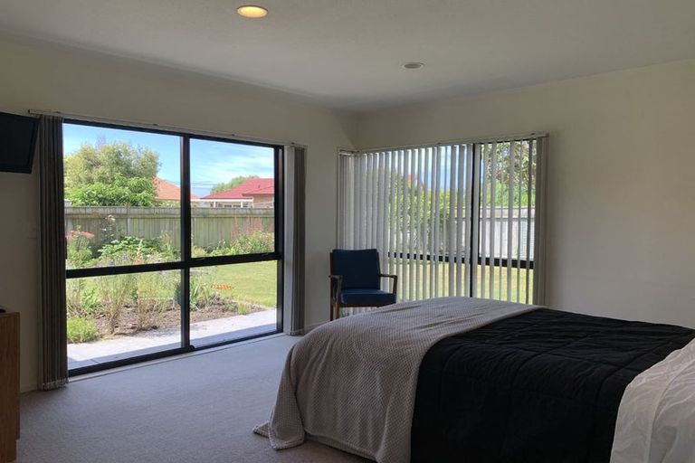 Photo of property in 4 Regent Way, Taradale, Napier, 4112