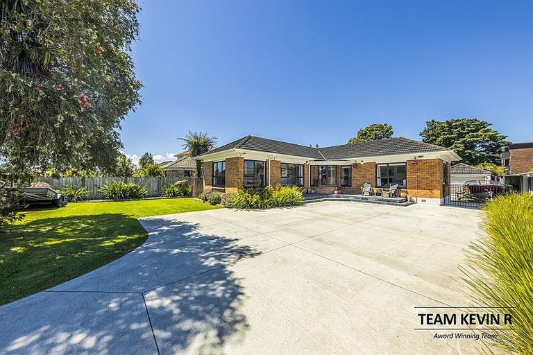Photo of property in 15 Glen Avenue, Papatoetoe, Auckland, 2025