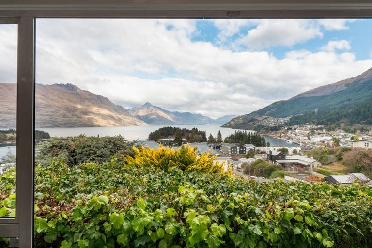 Photo of property in 28 Dublin Street, Queenstown, 9300