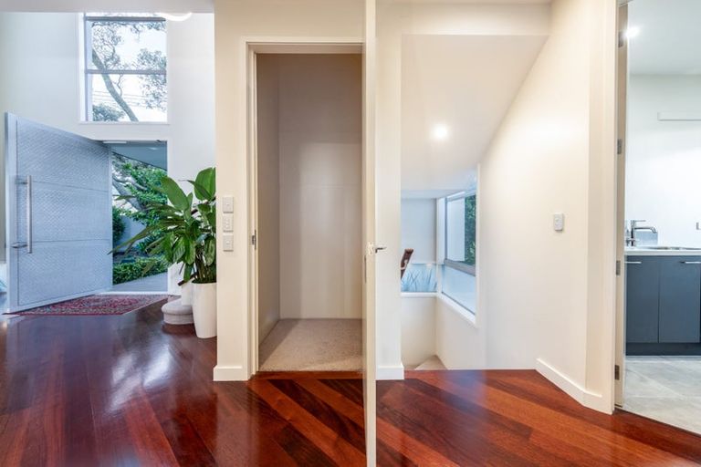 Photo of property in 3a Kowhai Road, Mairangi Bay, Auckland, 0630