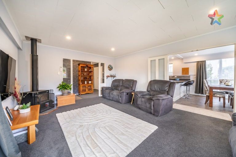 Photo of property in 43 Discovery Drive, Whitby, Porirua, 5024