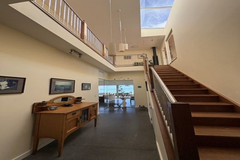 Photo of property in 603b Marine Drive, Days Bay, Lower Hutt, 5013