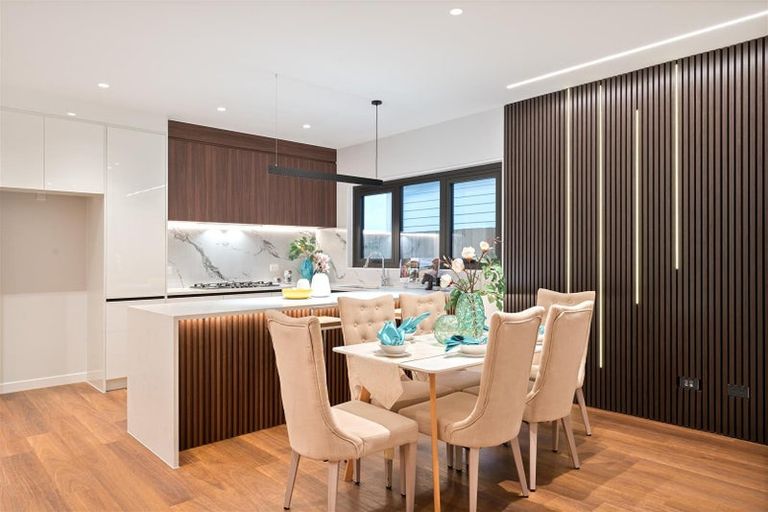 Photo of property in 25 Whakairo Crescent, Gulf Harbour, Whangaparaoa, 0930