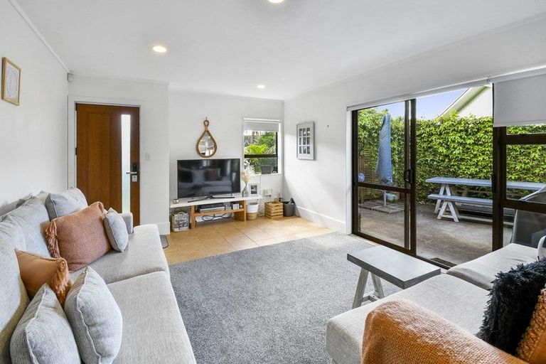 Photo of property in 34a Landscape Road, Pukekohe, 2120