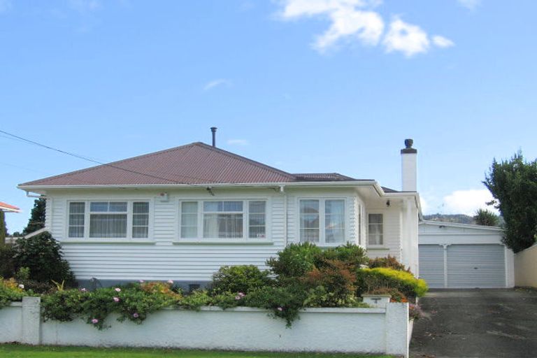 Photo of property in 4 Charleston Avenue, Boulcott, Lower Hutt, 5011