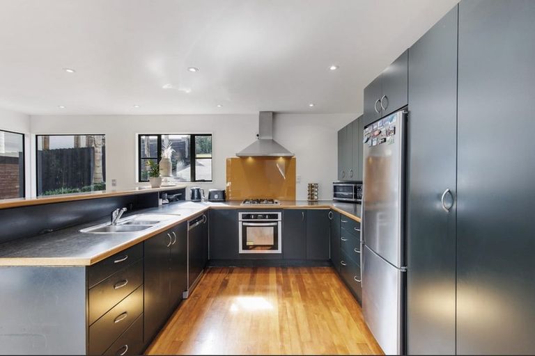 Photo of property in 20a Roseberry Avenue, Birkenhead, Auckland, 0626