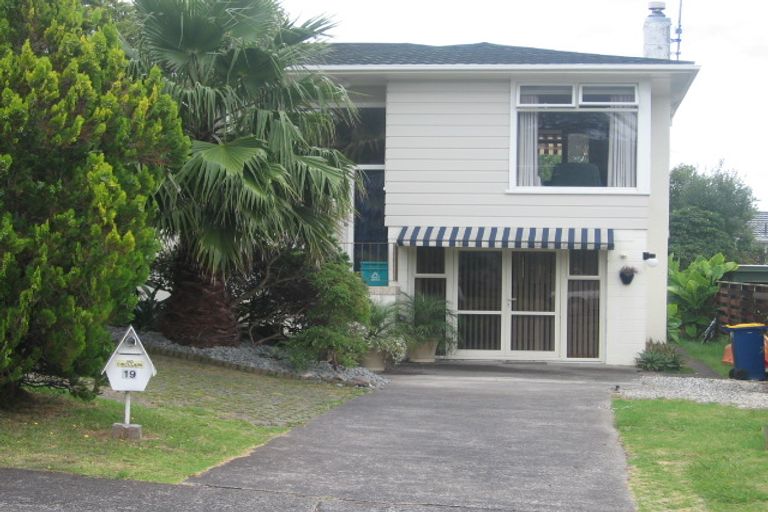 Photo of property in 19 Margaret Place, Milford, Auckland, 0620