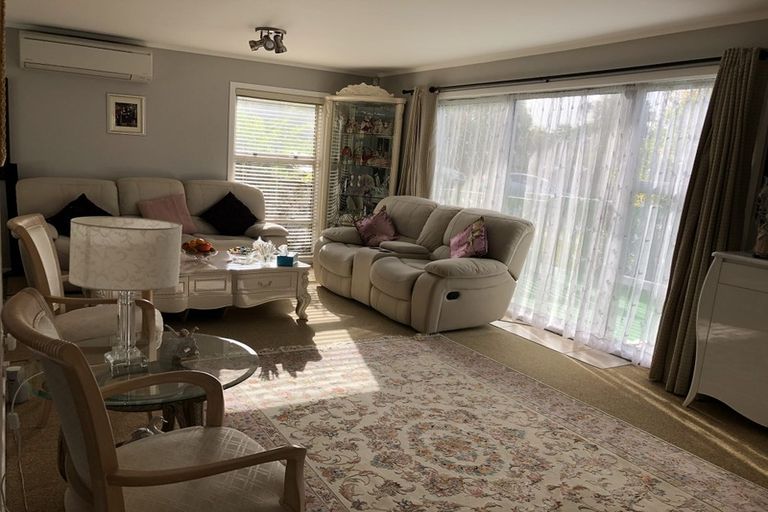 Photo of property in 10 Helvetia Drive, Browns Bay, Auckland, 0630