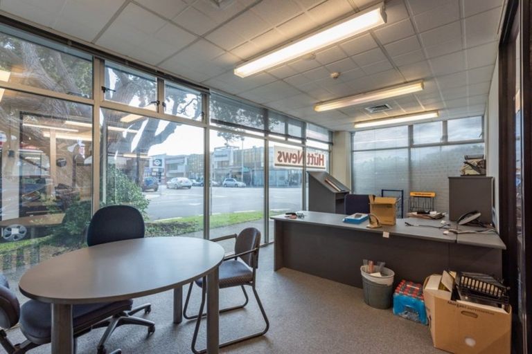 Photo of property in 22 Raroa Road, Kelburn, Wellington, 6012