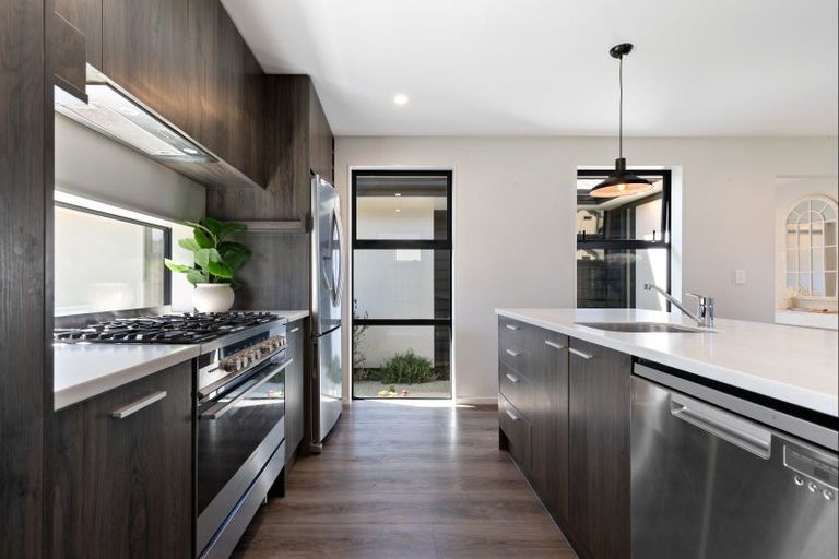 Photo of property in 33 Peterley Road, Lower Shotover, Queenstown, 9304